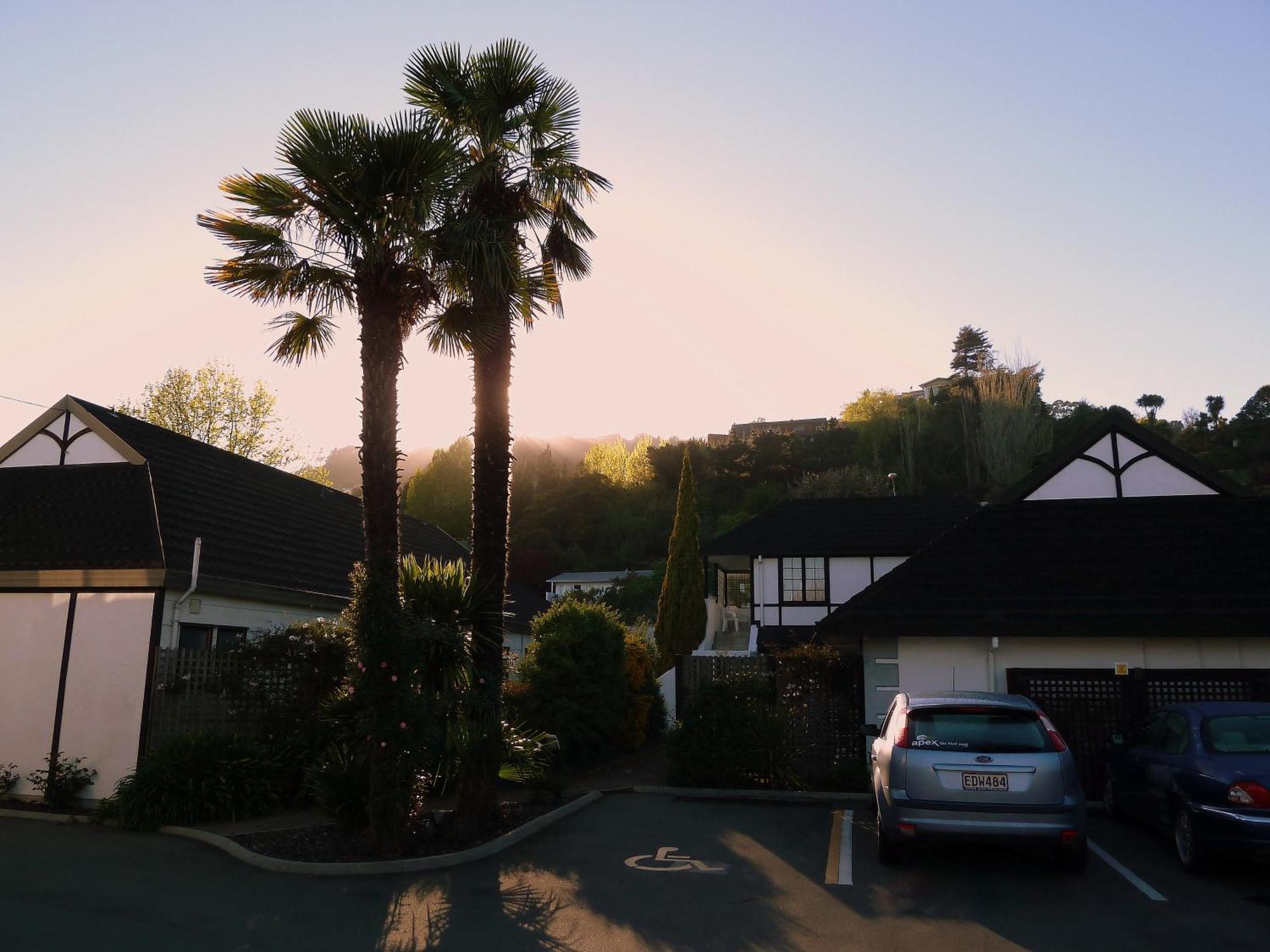 Tudor Lodge Motel Nelson Bagian luar foto