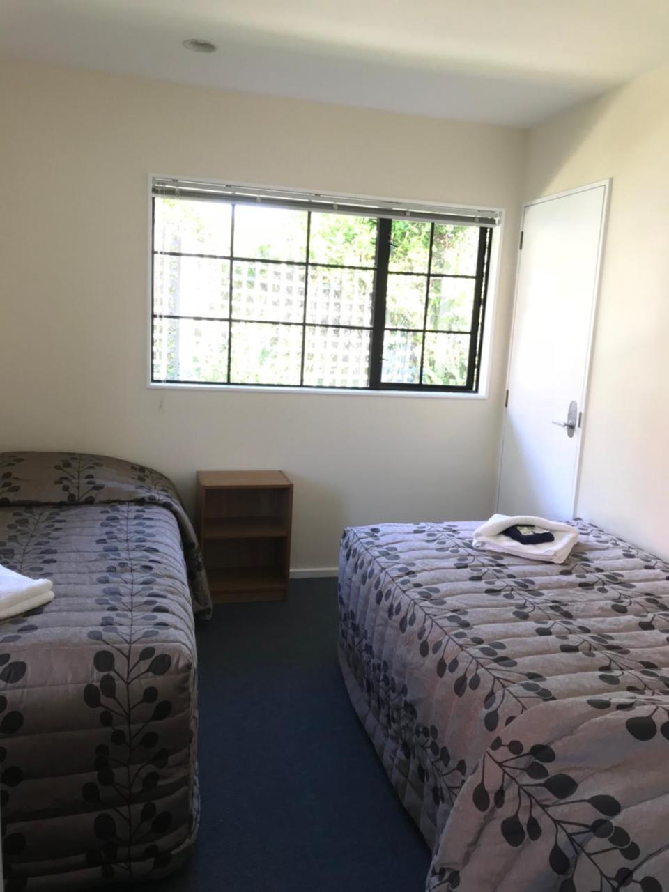 Tudor Lodge Motel Nelson Bagian luar foto