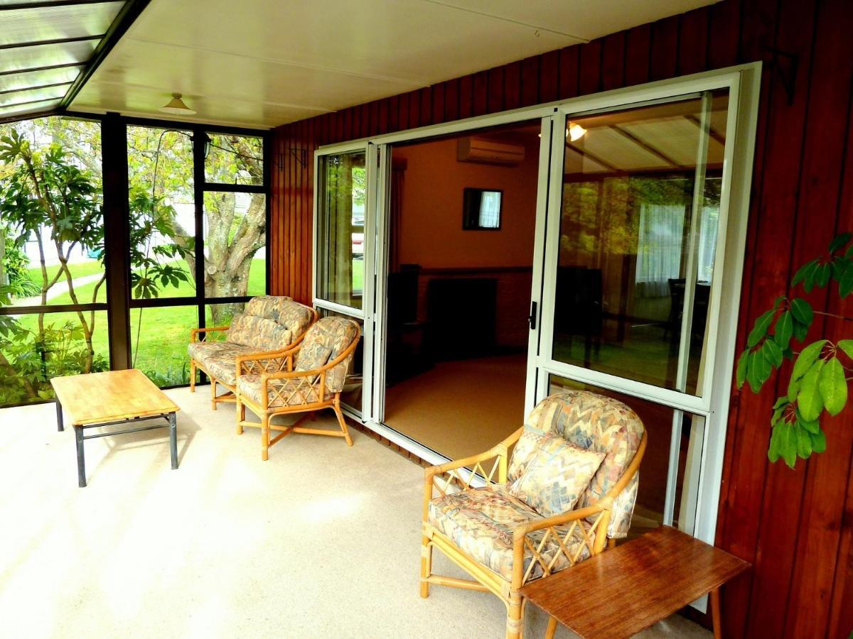 Tudor Lodge Motel Nelson Bagian luar foto
